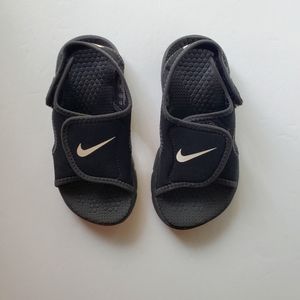 Nike Sandals Boy Toddler Size 11C Black White